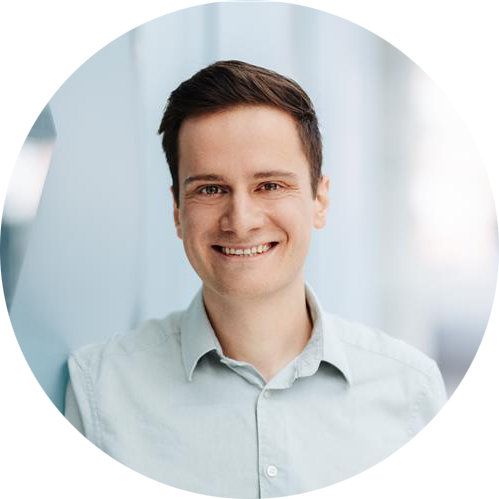 Portrait von Simon Mikula als Geschäftsführer der Kelag Naturstrom